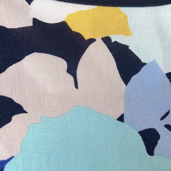 Gap Small Short Sleeve Multicolored Floral Top - Picture 5 of 6